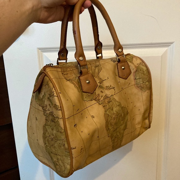 Leather world map bag/purse with strap - Picture 4 of 8
